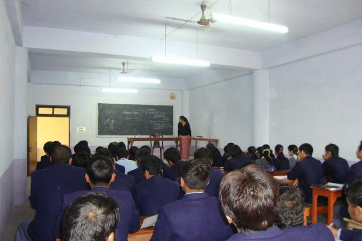 Himalayan Pharmacy Institute, Tadong Class room of Himalayan Pharmacy Institute Tadong